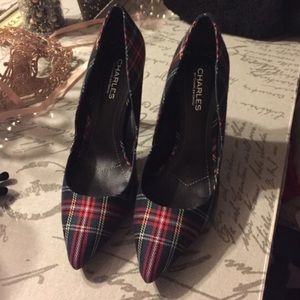 NWB! Charles David Parker holiday plaid pumps
